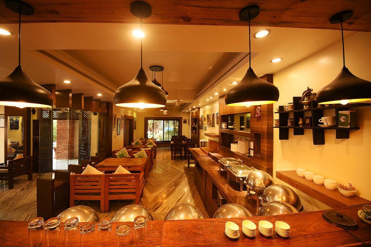 Middle Path & Hotel 4*