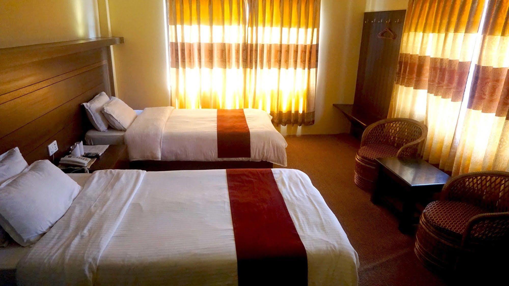 Middle Path & Hotel Pokhara