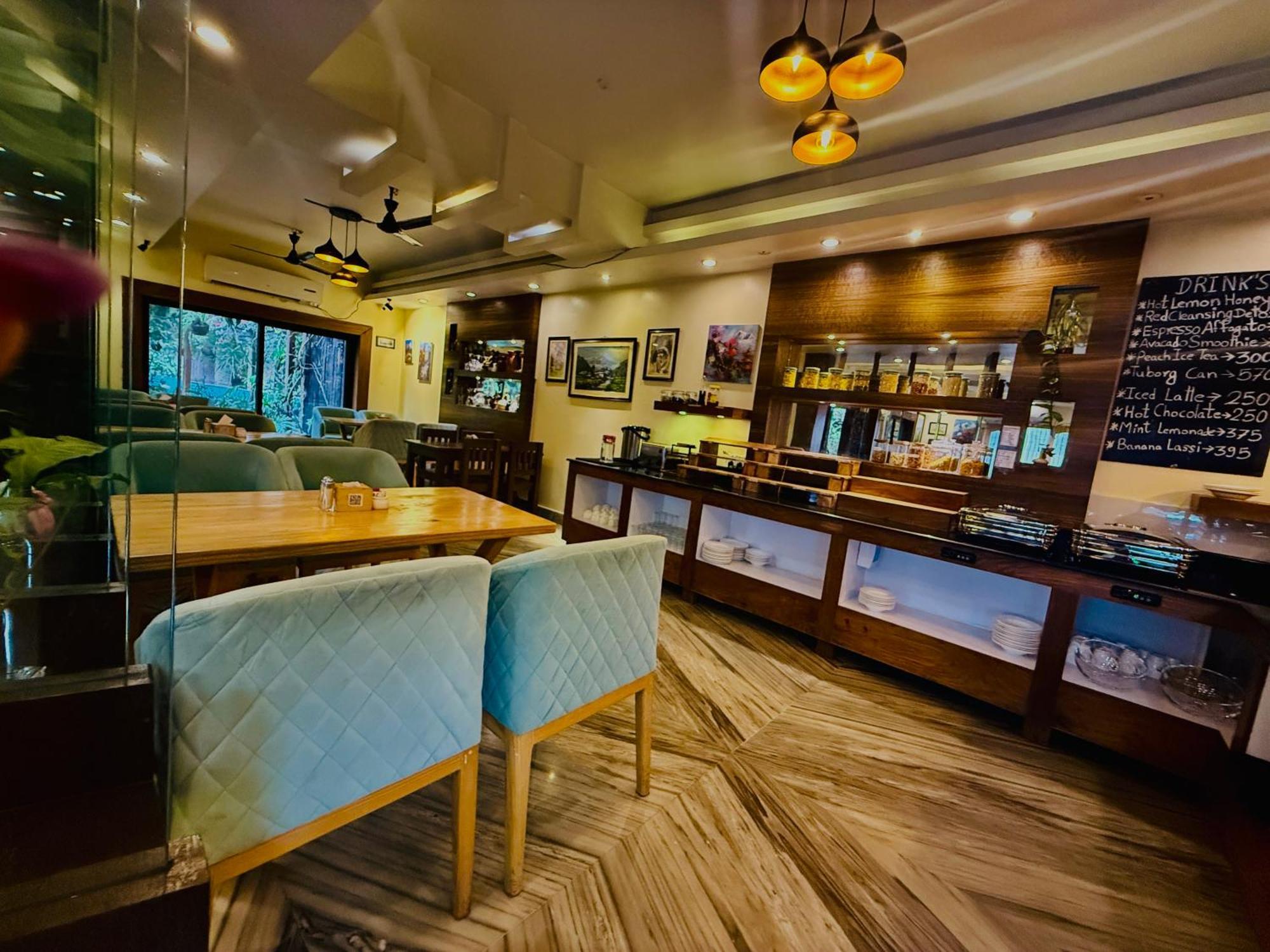 Middle Path & 4* Pokhara