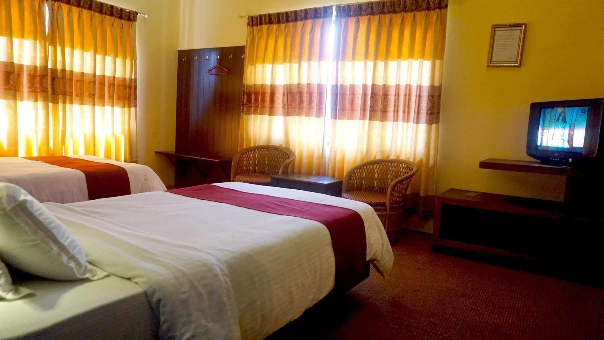 Middle Path & Hotel Pokhara
