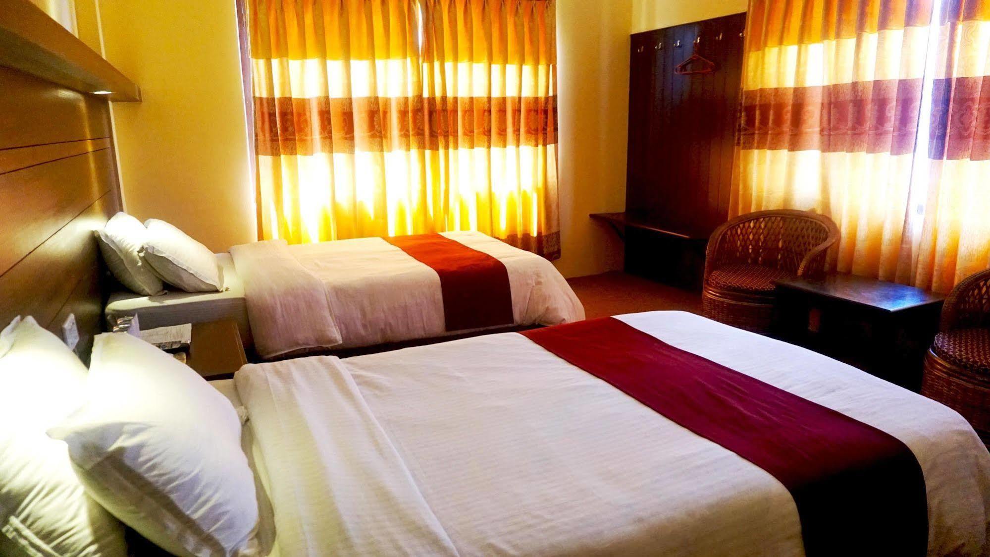 Middle Path & Hotel Pokhara