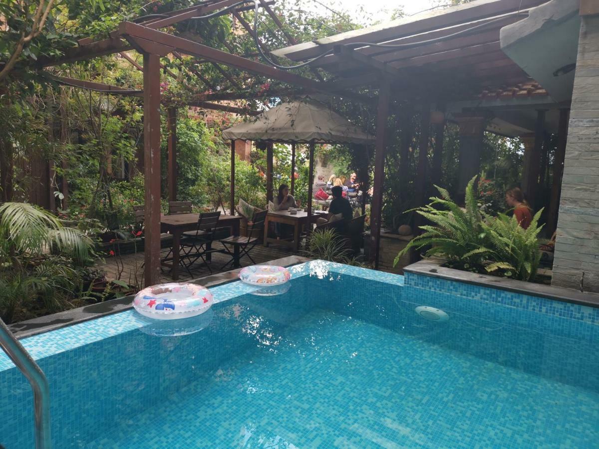 Middle Path & 4* Pokhara