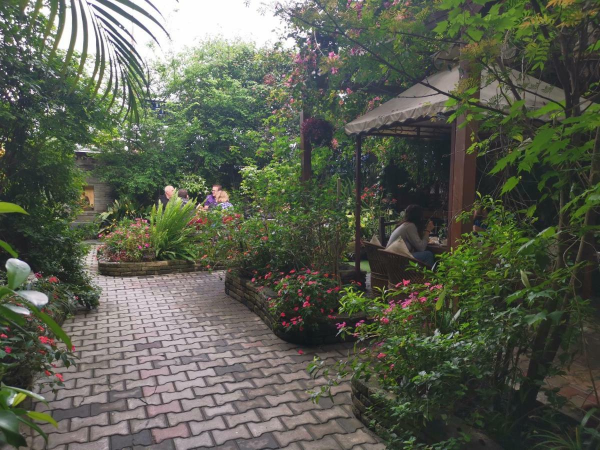Middle Path & 4* Pokhara